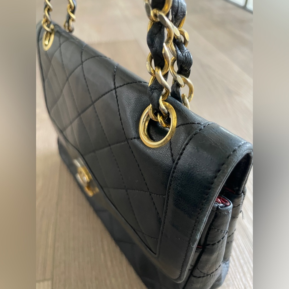CHANEL Black Vintage Double Flap Lambskin Bag with Gold Chain - Picture 10 of 17